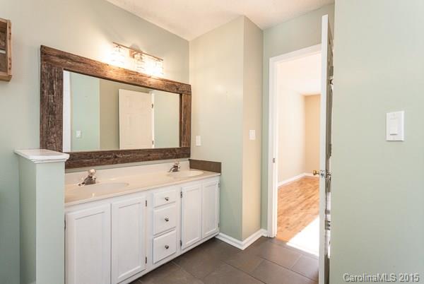 4 North Leslie Lane Asheville NC 28805