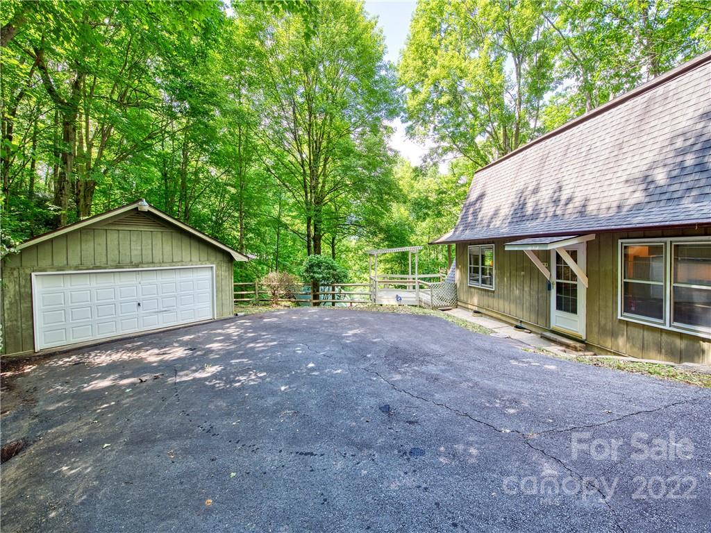 38 Ivy Lane Maggie Valley NC 28751