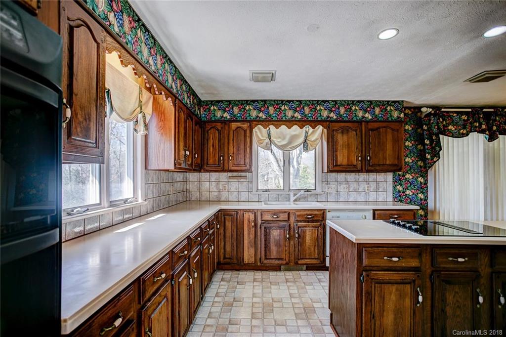 37 Mountain Terrace Asheville NC 28806