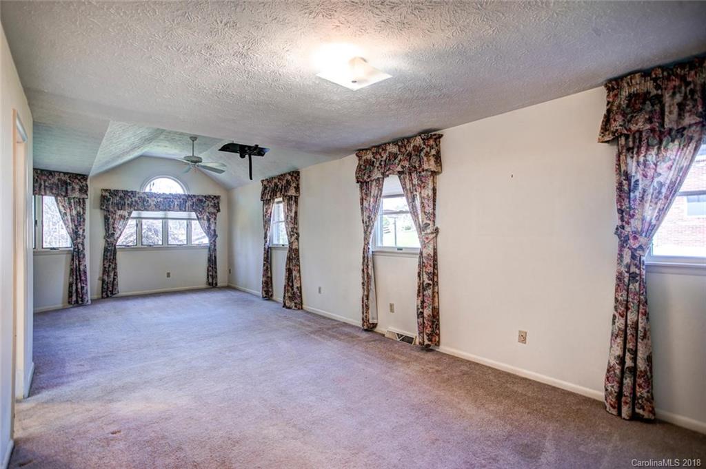 37 Mountain Terrace Asheville NC 28806