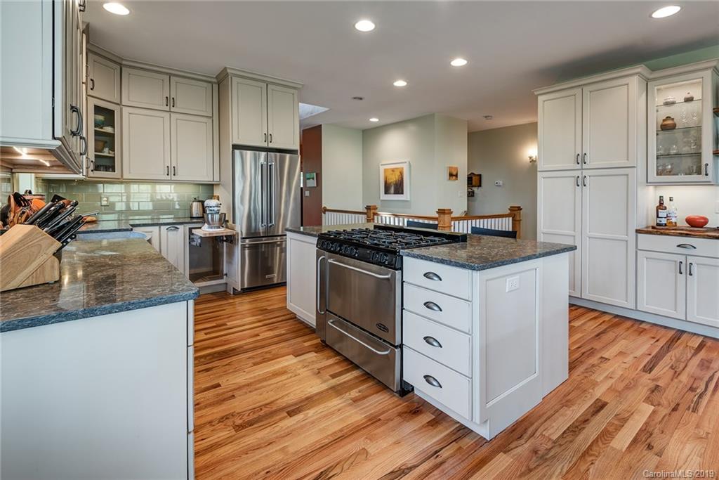 8 Highland Grove Road Asheville NC 28806