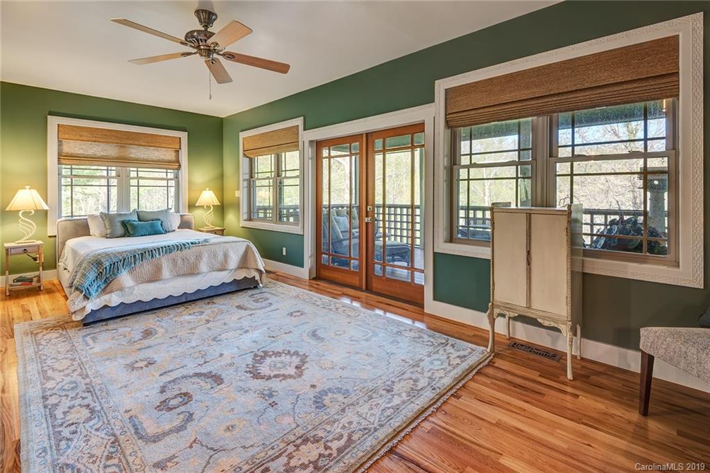 8 Highland Grove Road Asheville NC 28806