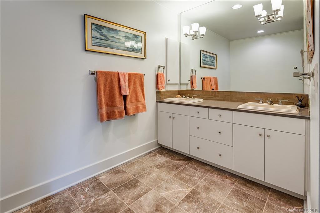 8 Highland Grove Road Asheville NC 28806