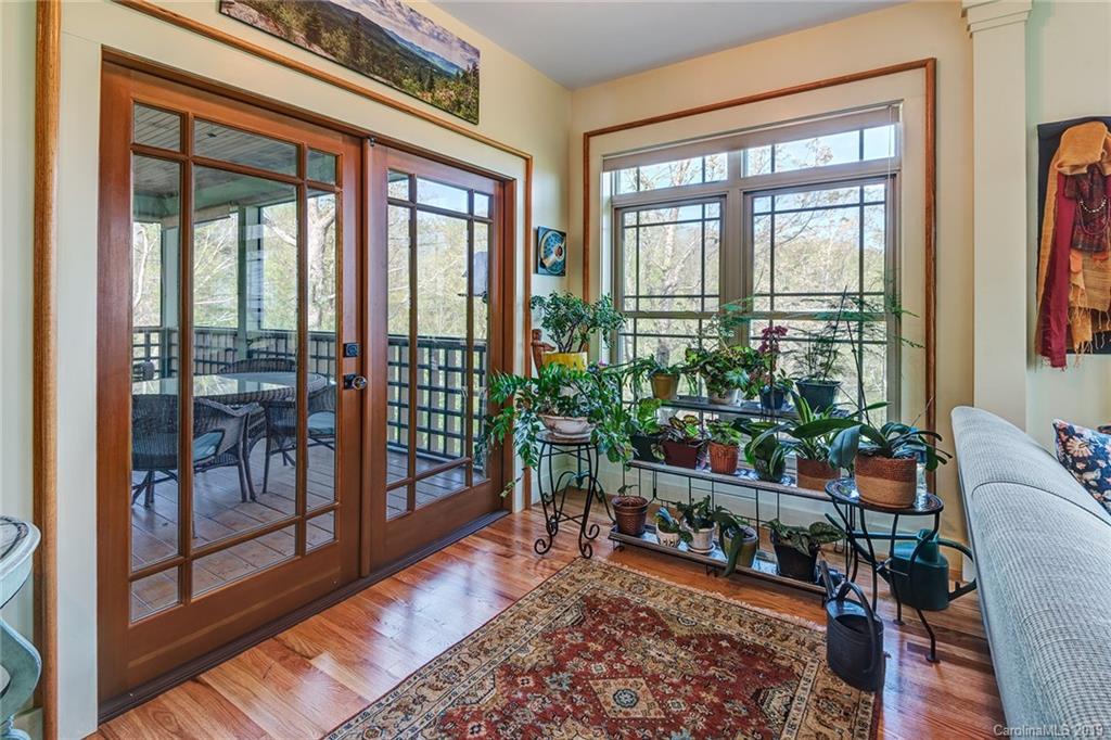 8 Highland Grove Road Asheville NC 28806