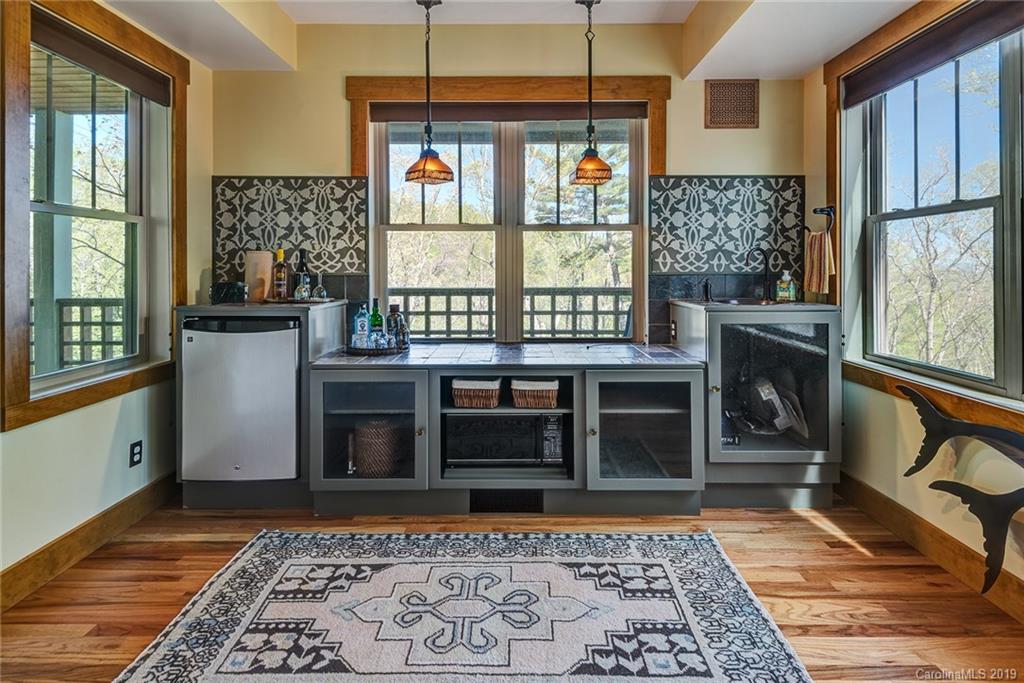 8 Highland Grove Road Asheville NC 28806