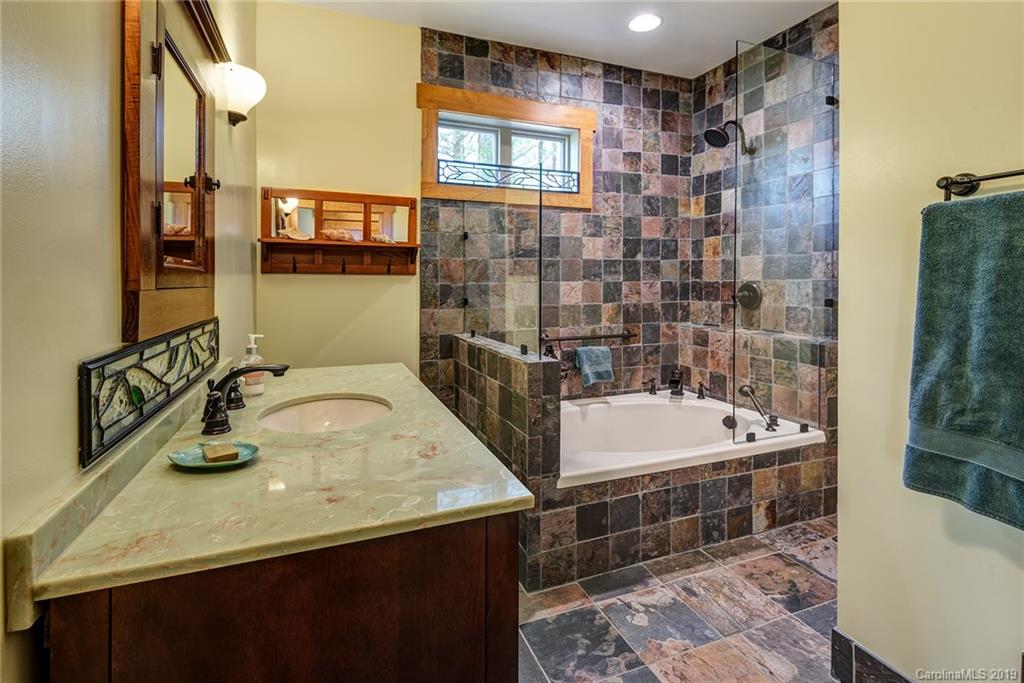 8 Highland Grove Road Asheville NC 28806