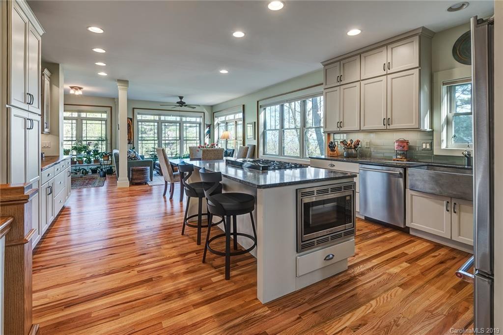 8 Highland Grove Road Asheville NC 28806