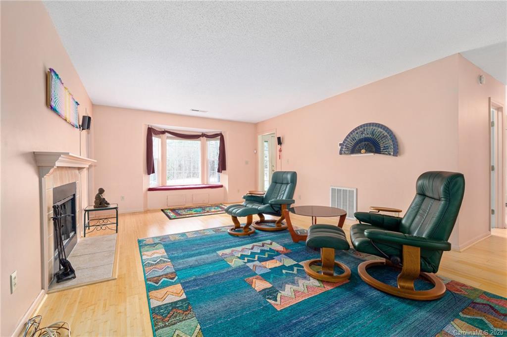 20 Eagles Nest Lane Asheville NC 28806