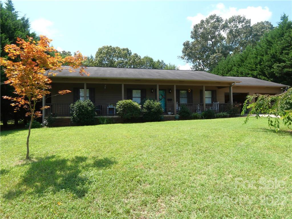 1132 25th Avenue NE Hickory NC 28601