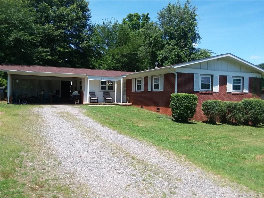 713 Brookdale Drive Statesville NC 28677