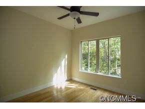 55 Three Oaks Drive Asheville NC 28804