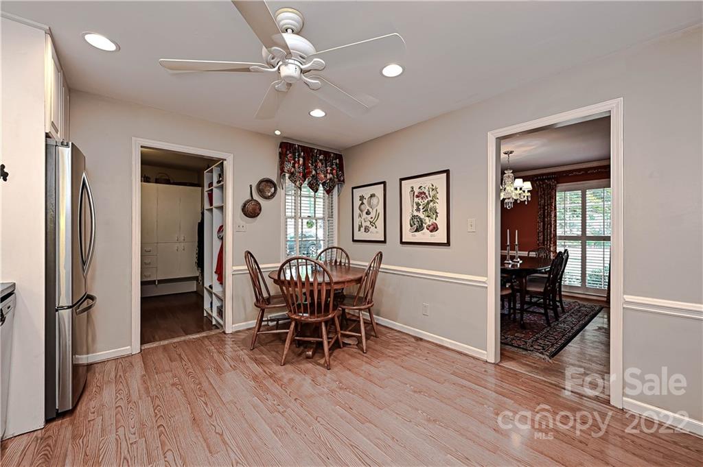 2212 Valencia Terrace Charlotte NC 28226