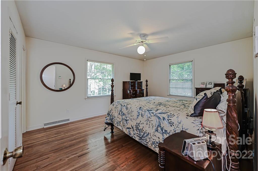2212 Valencia Terrace Charlotte NC 28226