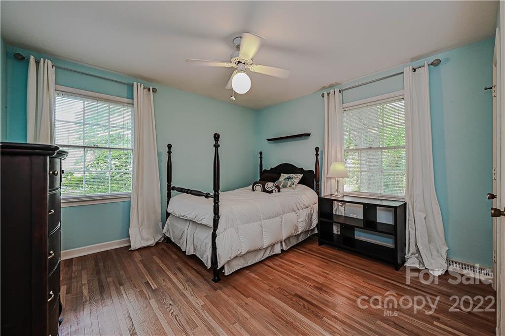 2212 Valencia Terrace Charlotte NC 28226