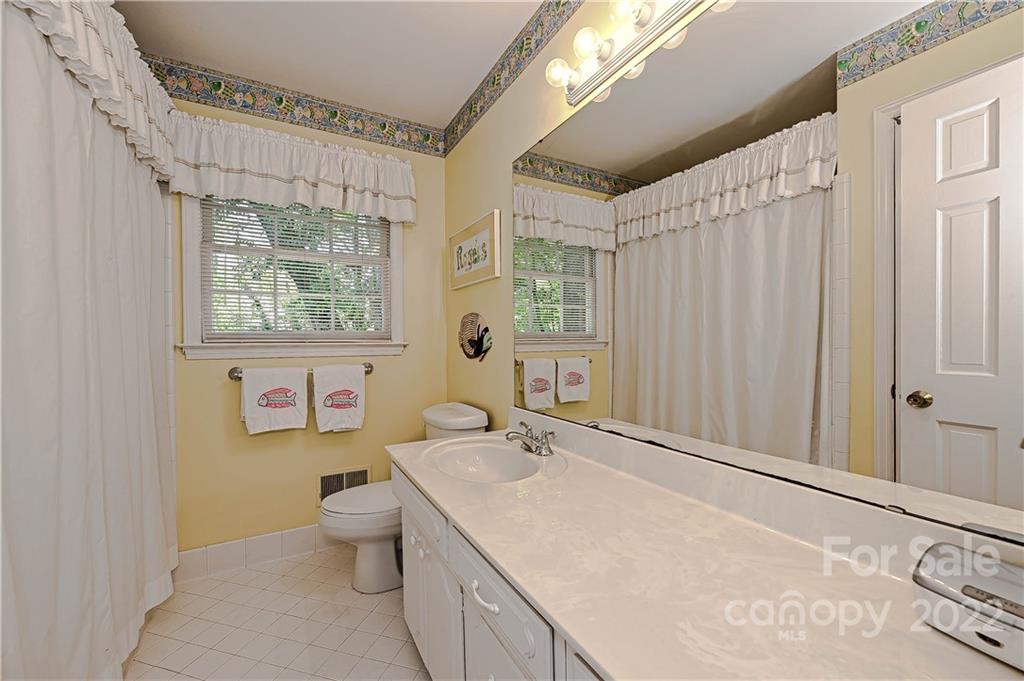 2212 Valencia Terrace Charlotte NC 28226