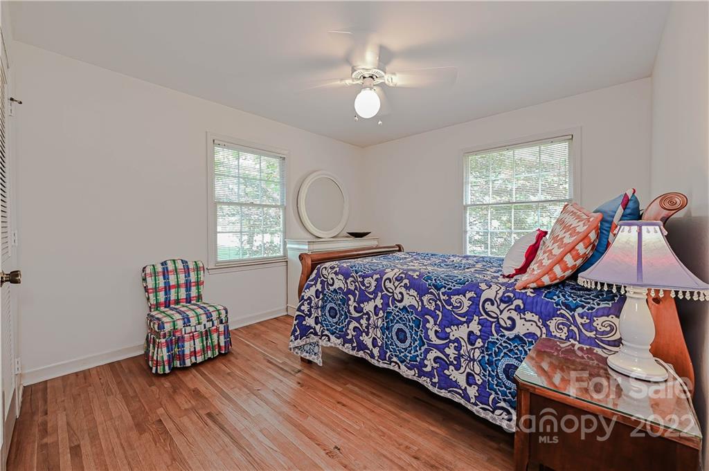 2212 Valencia Terrace Charlotte NC 28226