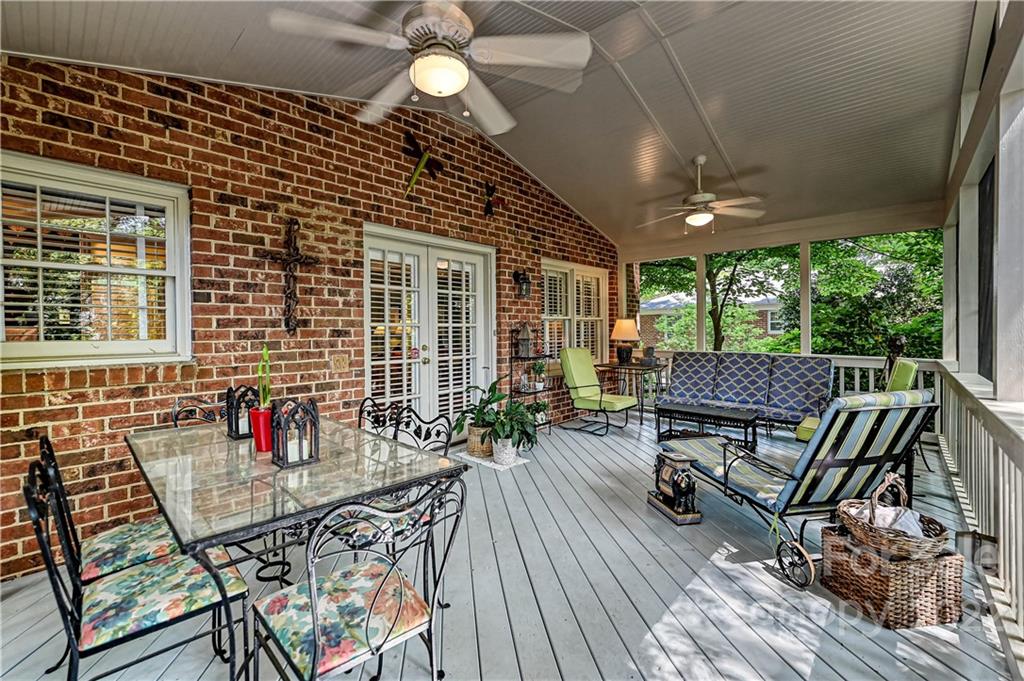 2212 Valencia Terrace Charlotte NC 28226