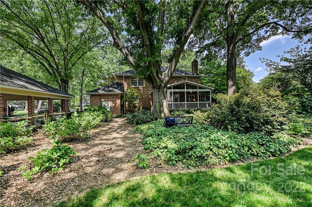 2212 Valencia Terrace Charlotte NC 28226