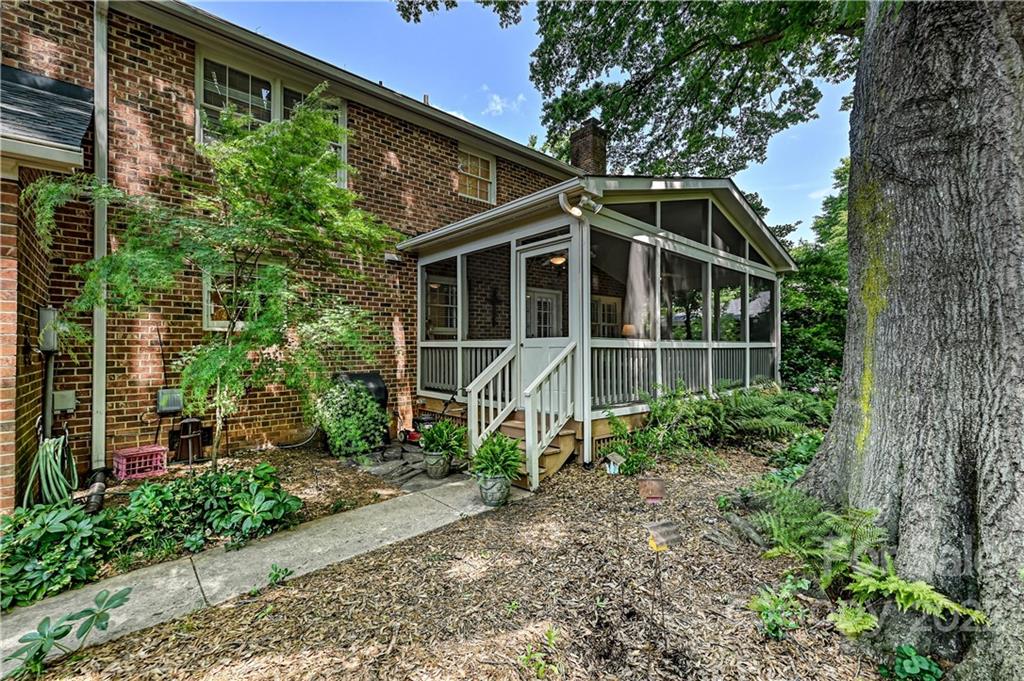 2212 Valencia Terrace Charlotte NC 28226