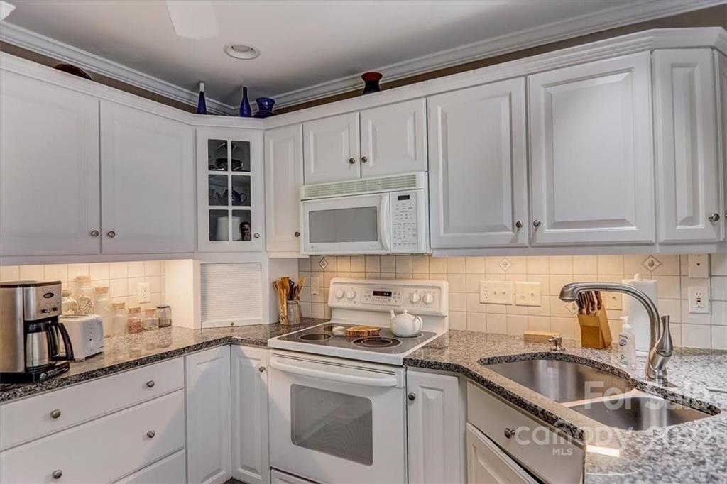 25 Creekside Way Asheville NC 28804