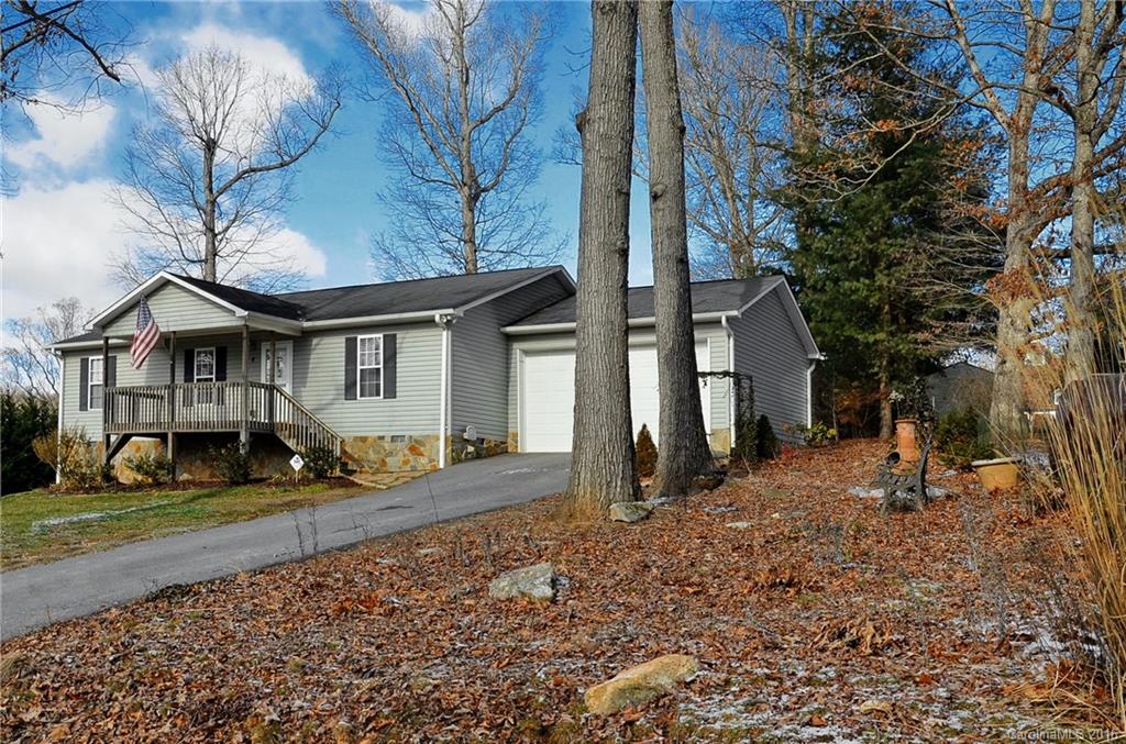 4 Barclay Road Candler NC 28715