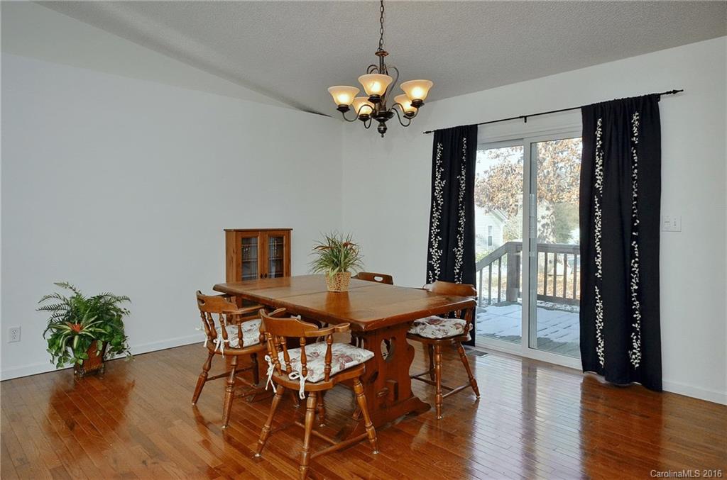 4 Barclay Road Candler NC 28715