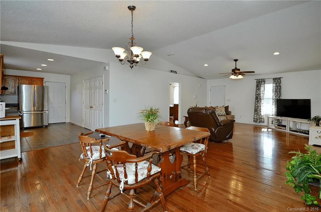4 Barclay Road Candler NC 28715