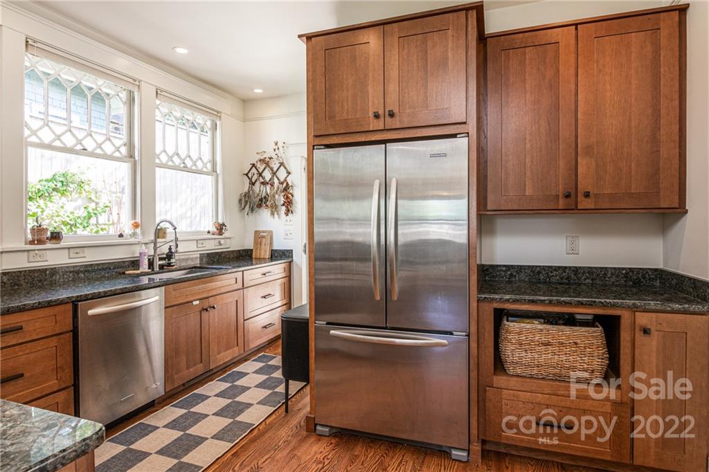 7 Oak Park Road Asheville NC 28801