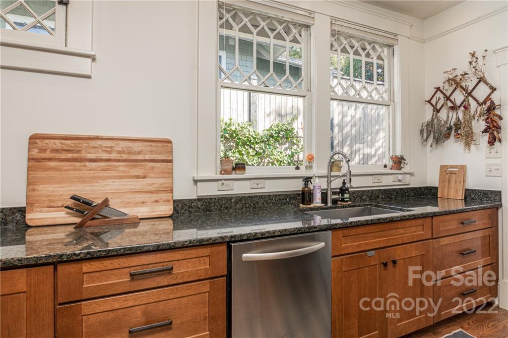7 Oak Park Road Asheville NC 28801