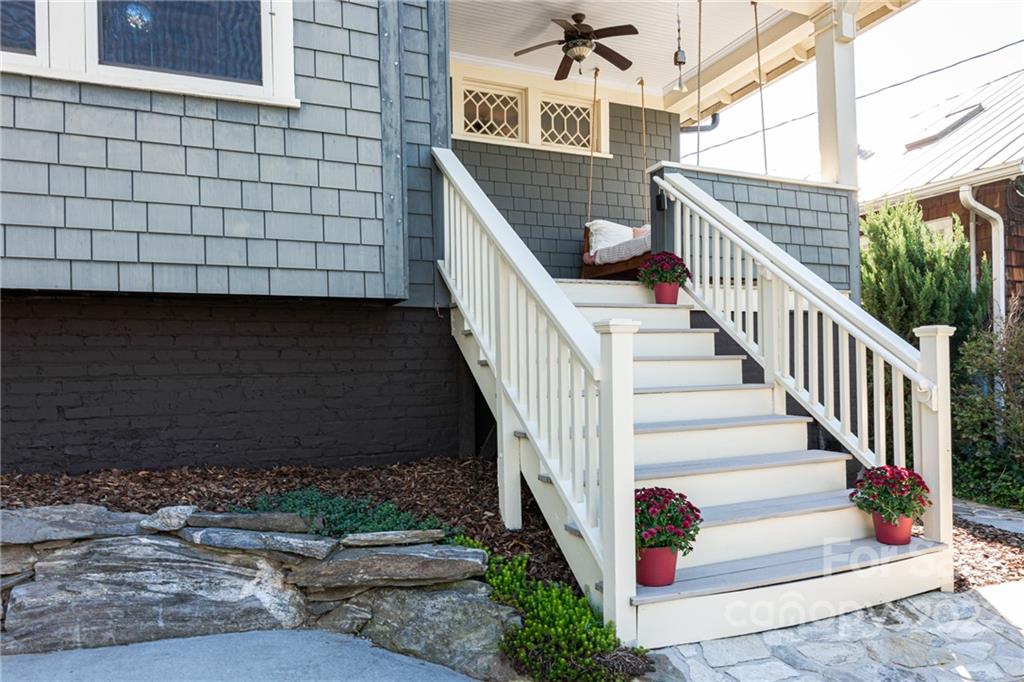 7 Oak Park Road Asheville NC 28801