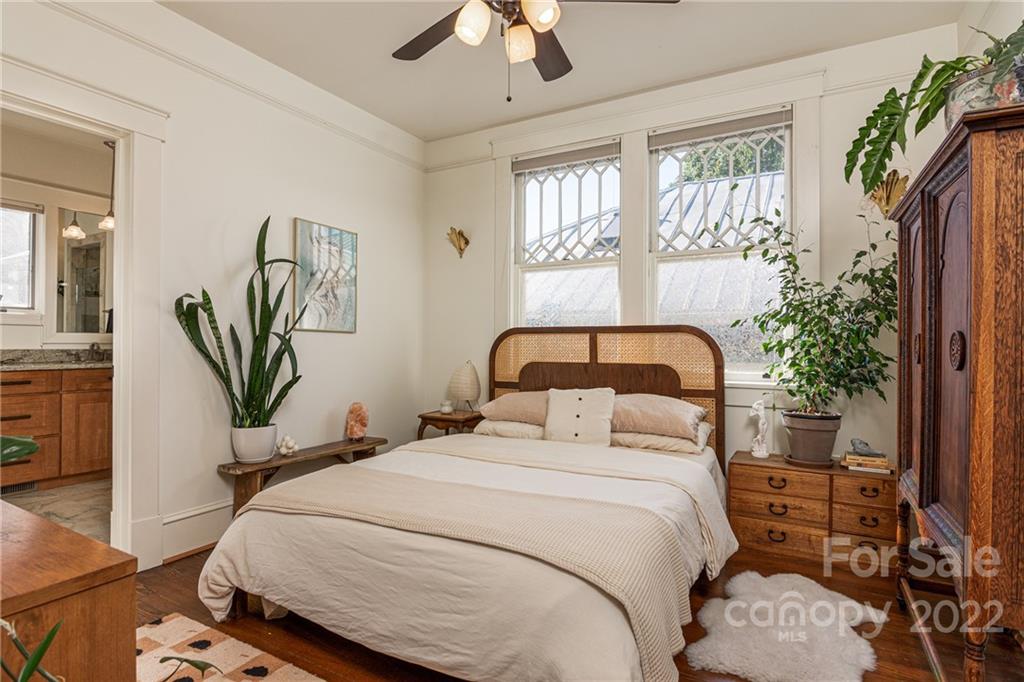 7 Oak Park Road Asheville NC 28801