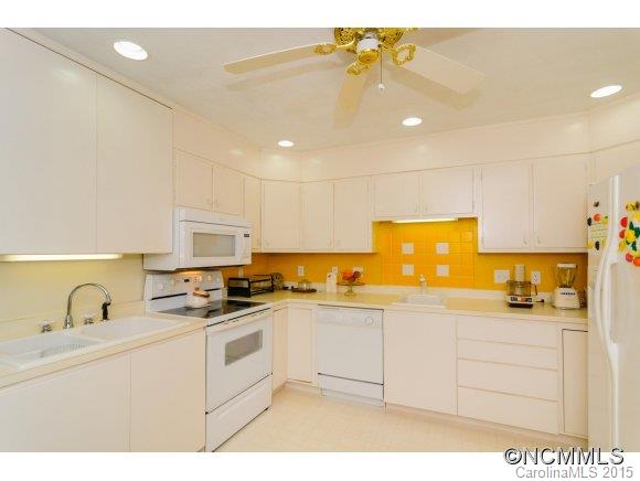 20 Deanwood Circle Asheville NC 28803