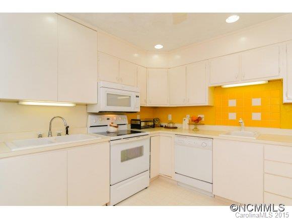 20 Deanwood Circle Asheville NC 28803