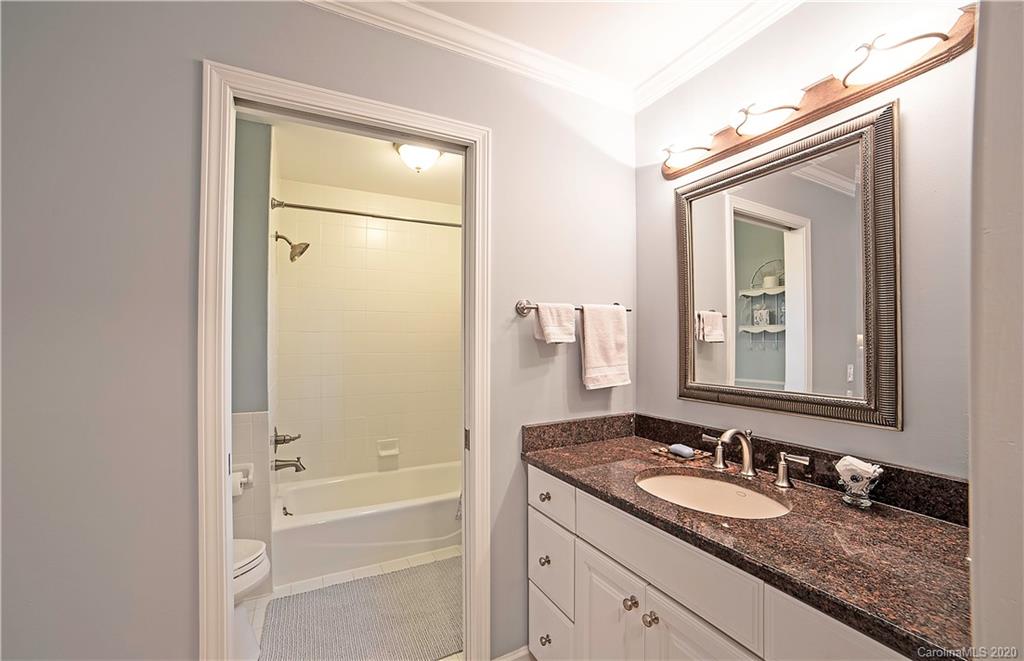 23 Glen Cove Road Arden NC 28704