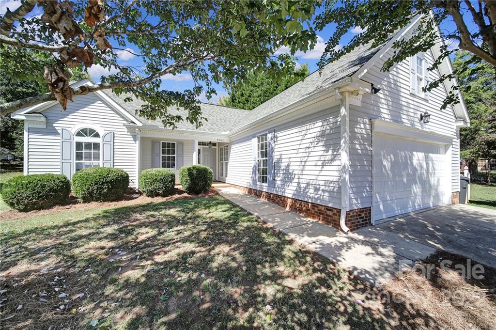 5562 Whisperfield Lane Charlotte NC 28215