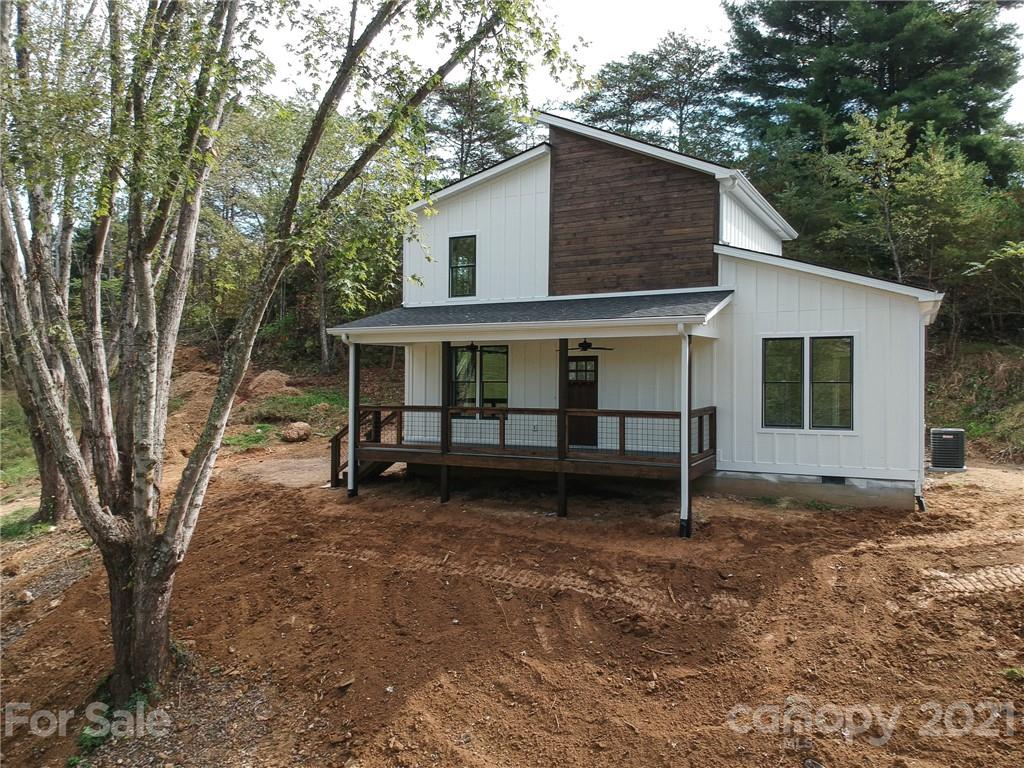 1376 Alexander Road Leicester NC 28748