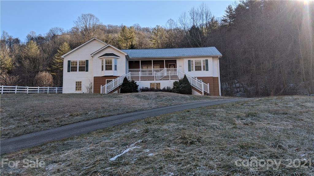 2546 Hamburg Road Mars Hill NC 28754