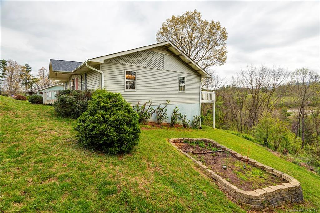 20 Pinerose Drive Weaverville NC 28787