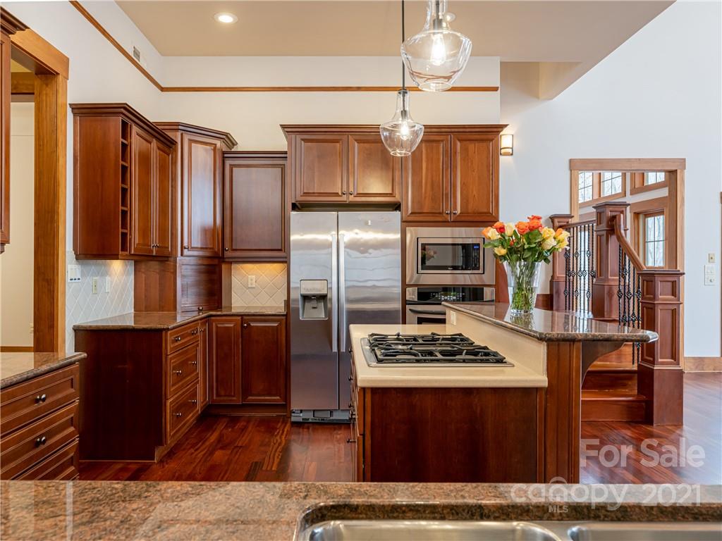 18 Fall Mountain Road Asheville NC 28803