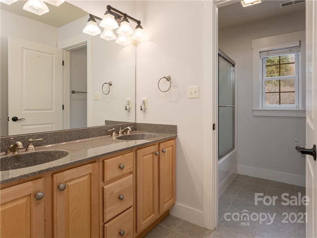 18 Fall Mountain Road Asheville NC 28803