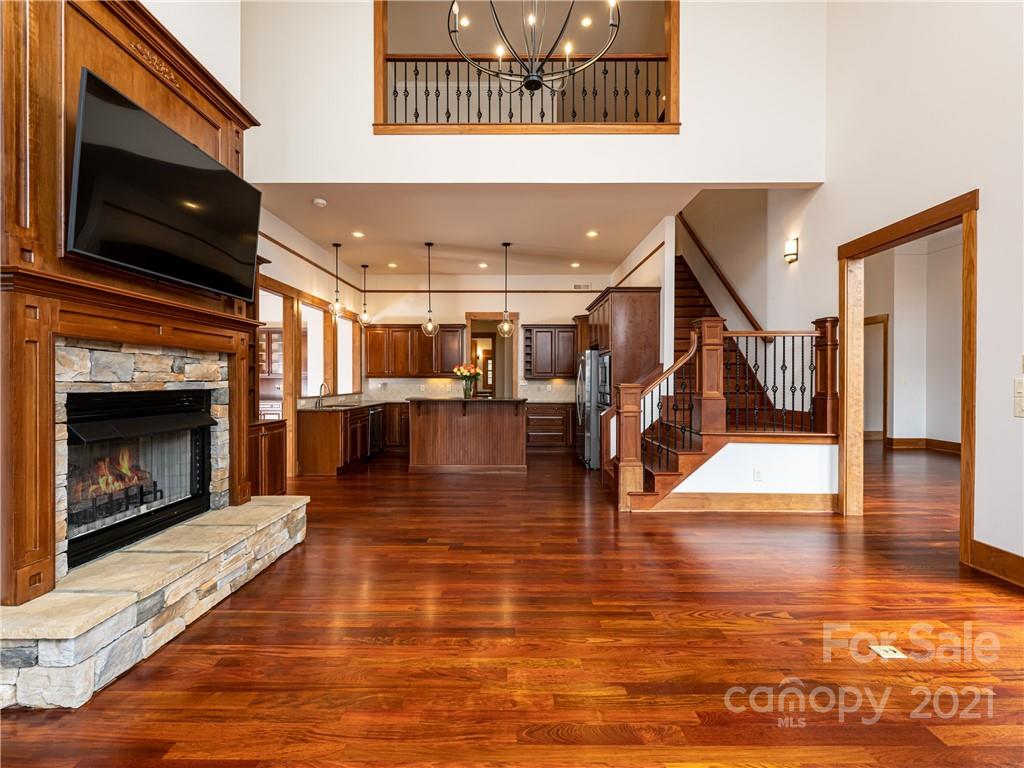 18 Fall Mountain Road Asheville NC 28803