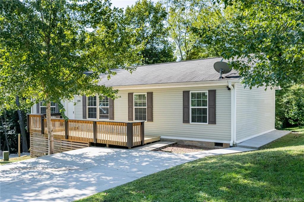 109 Tail Feather Lane Candler NC 28715
