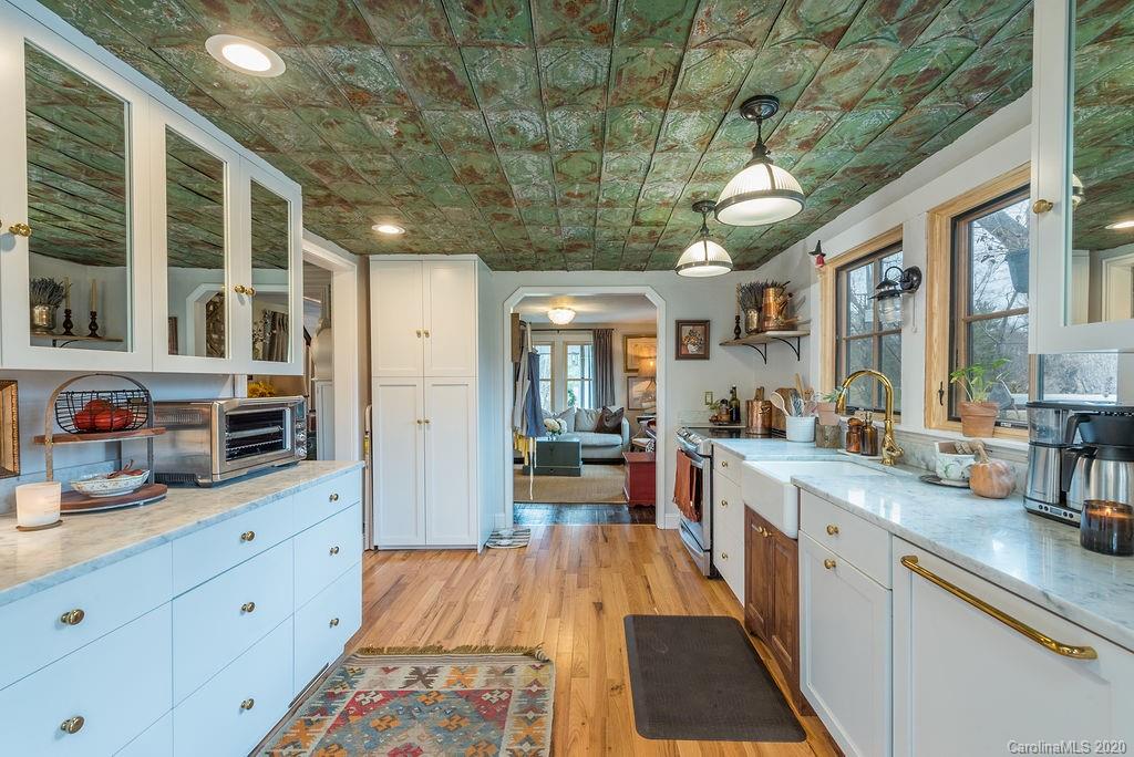 31 Massey Road Asheville NC 28804