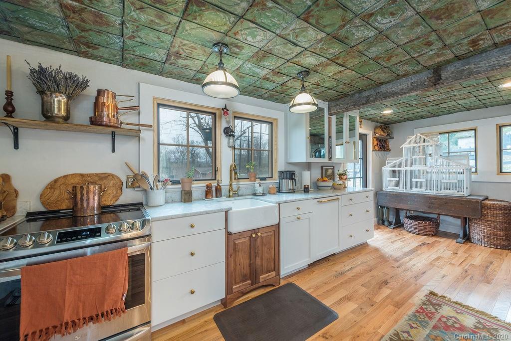 31 Massey Road Asheville NC 28804