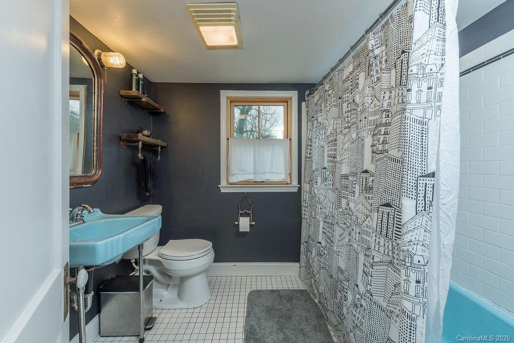 31 Massey Road Asheville NC 28804
