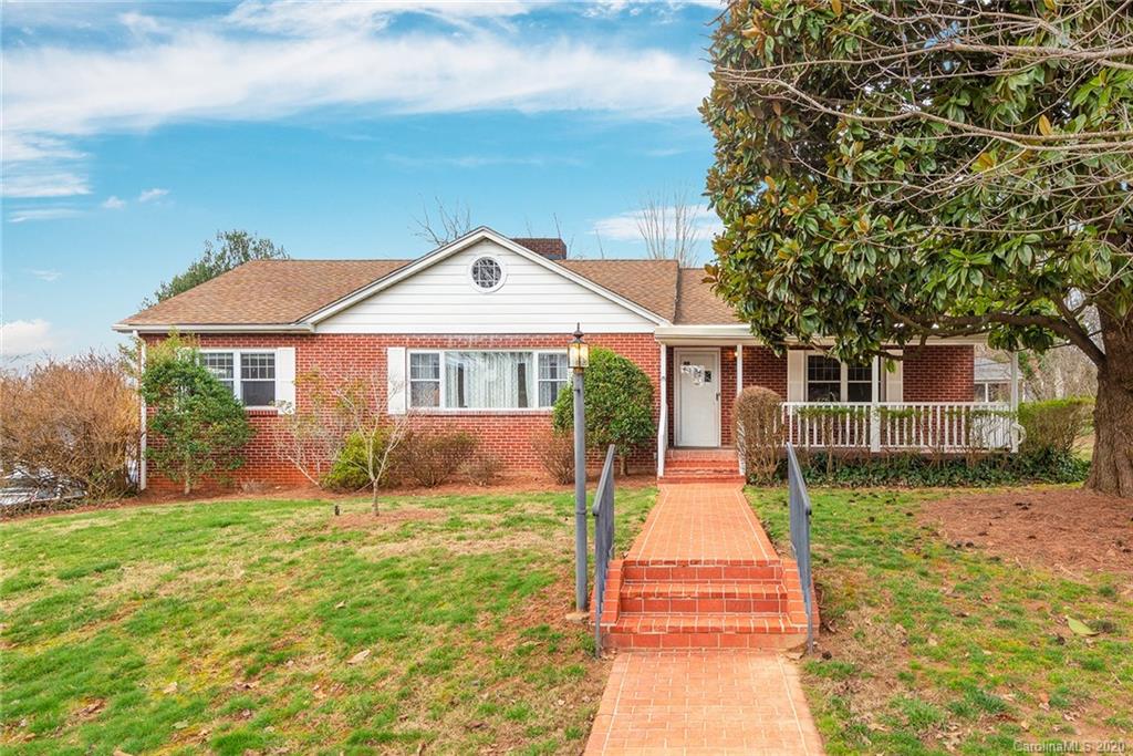 9 Kensington Road N Asheville NC 28804