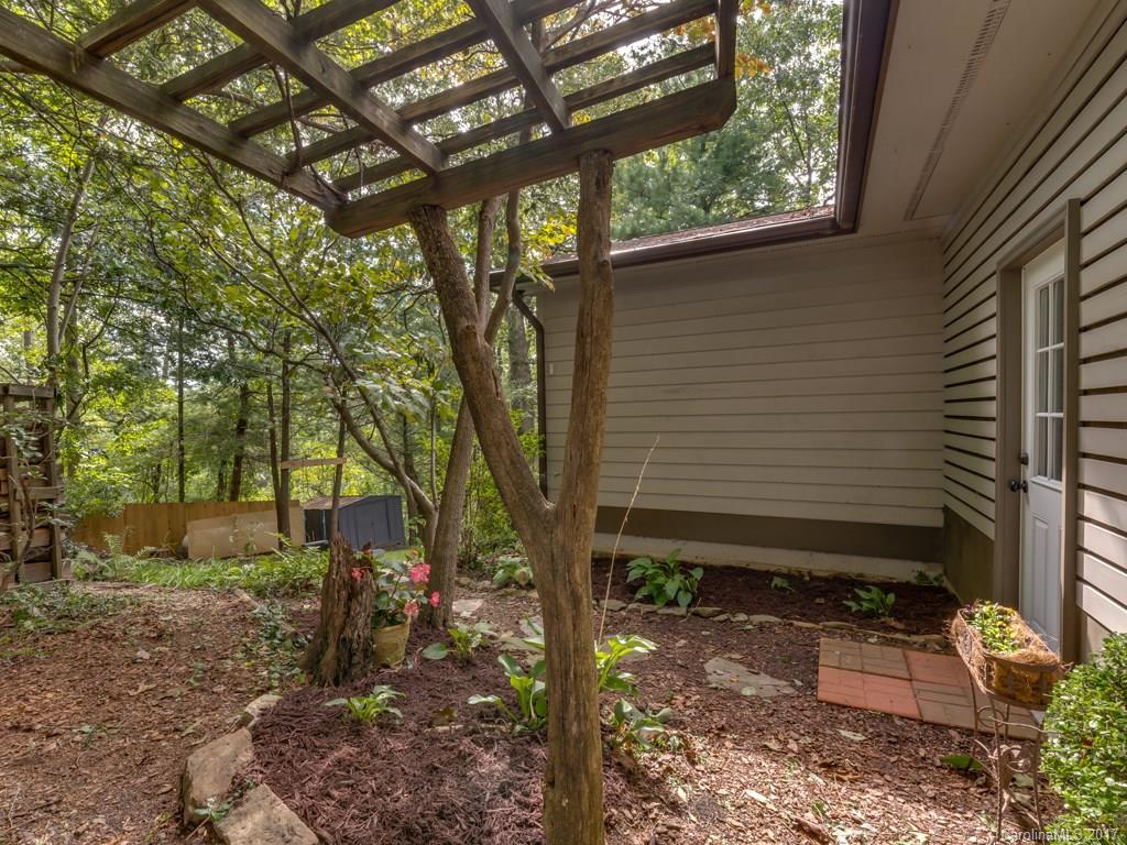 31 Laurel Court Arden NC 28704