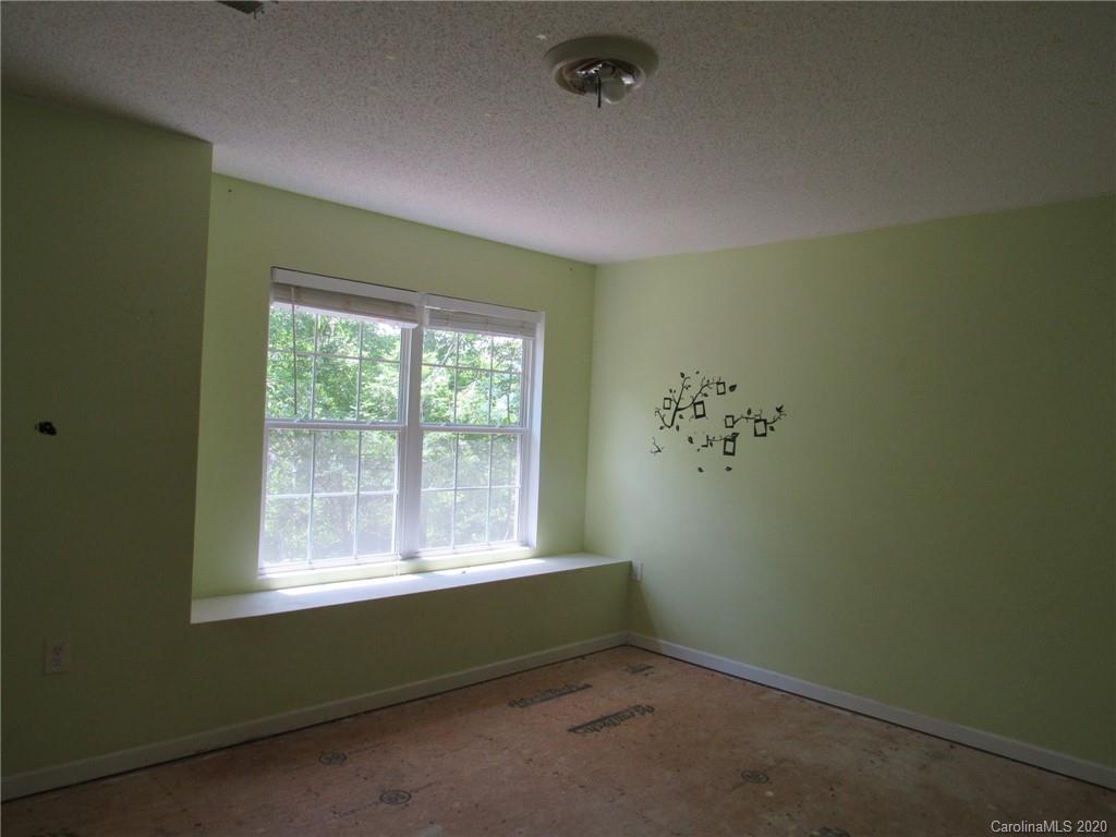 747 Osborne Road Clyde NC 28721