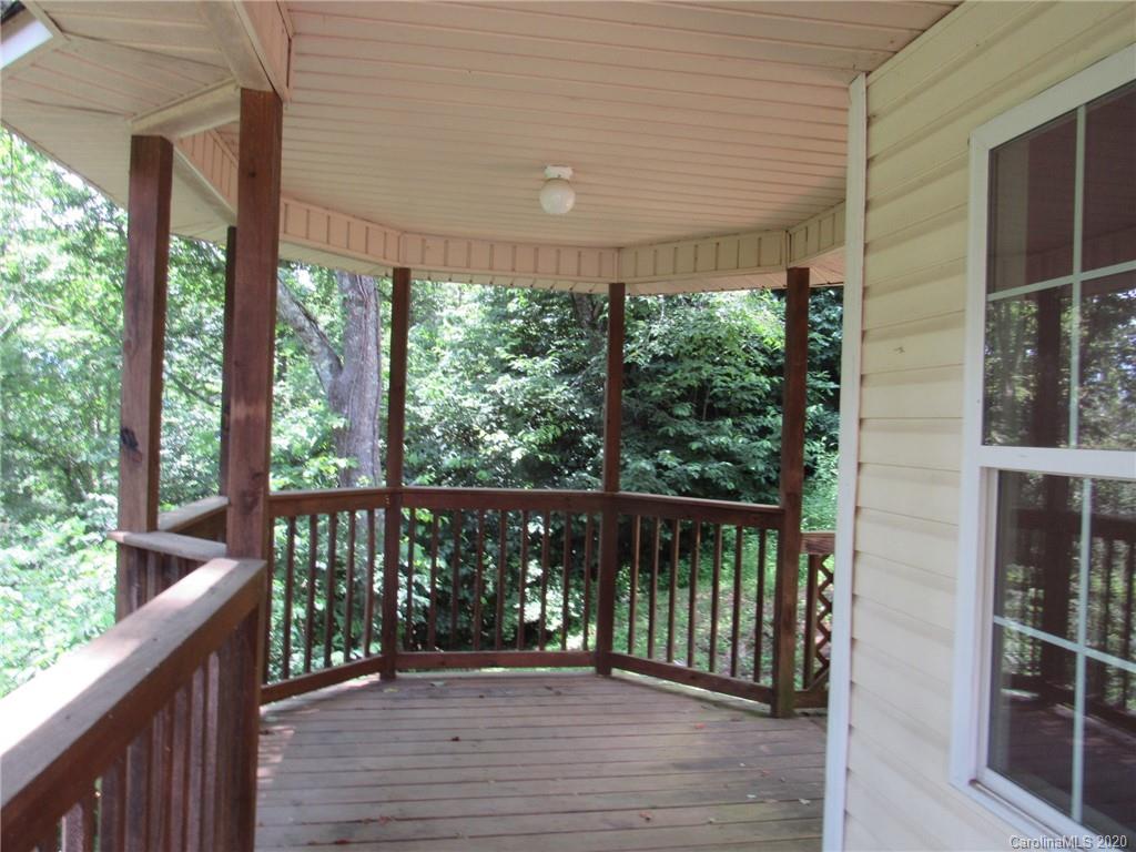 747 Osborne Road Clyde NC 28721