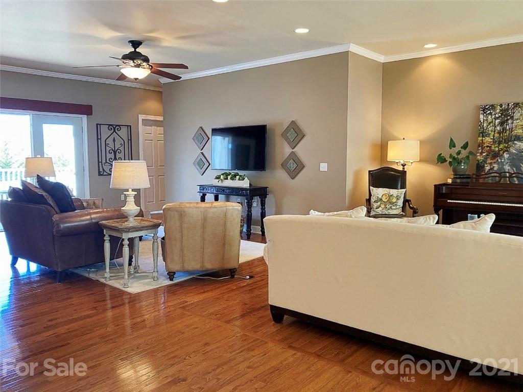 431 Silver Fox Lane Pisgah Forest NC 28768